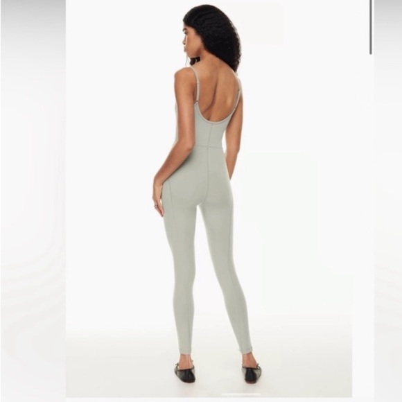 Aritzia Wilfred Free Divinity Jumpsuit Romper Small Light Green Athleisure Yoga - Picture 8 of 16
